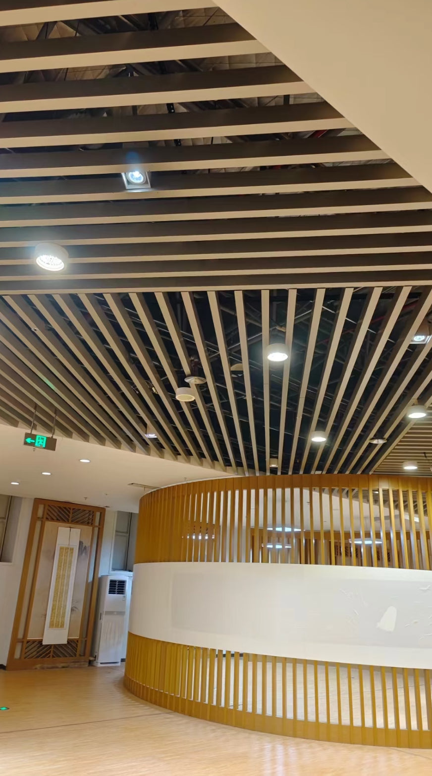 Aluminium U-Baffle Ceiling System