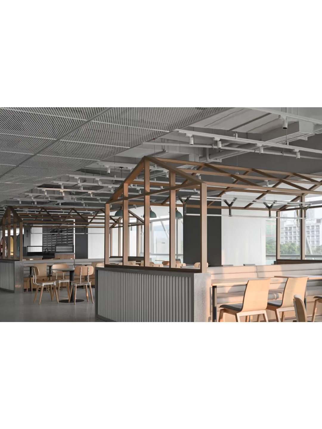 Expanded Mesh Panel Ceiling Plate