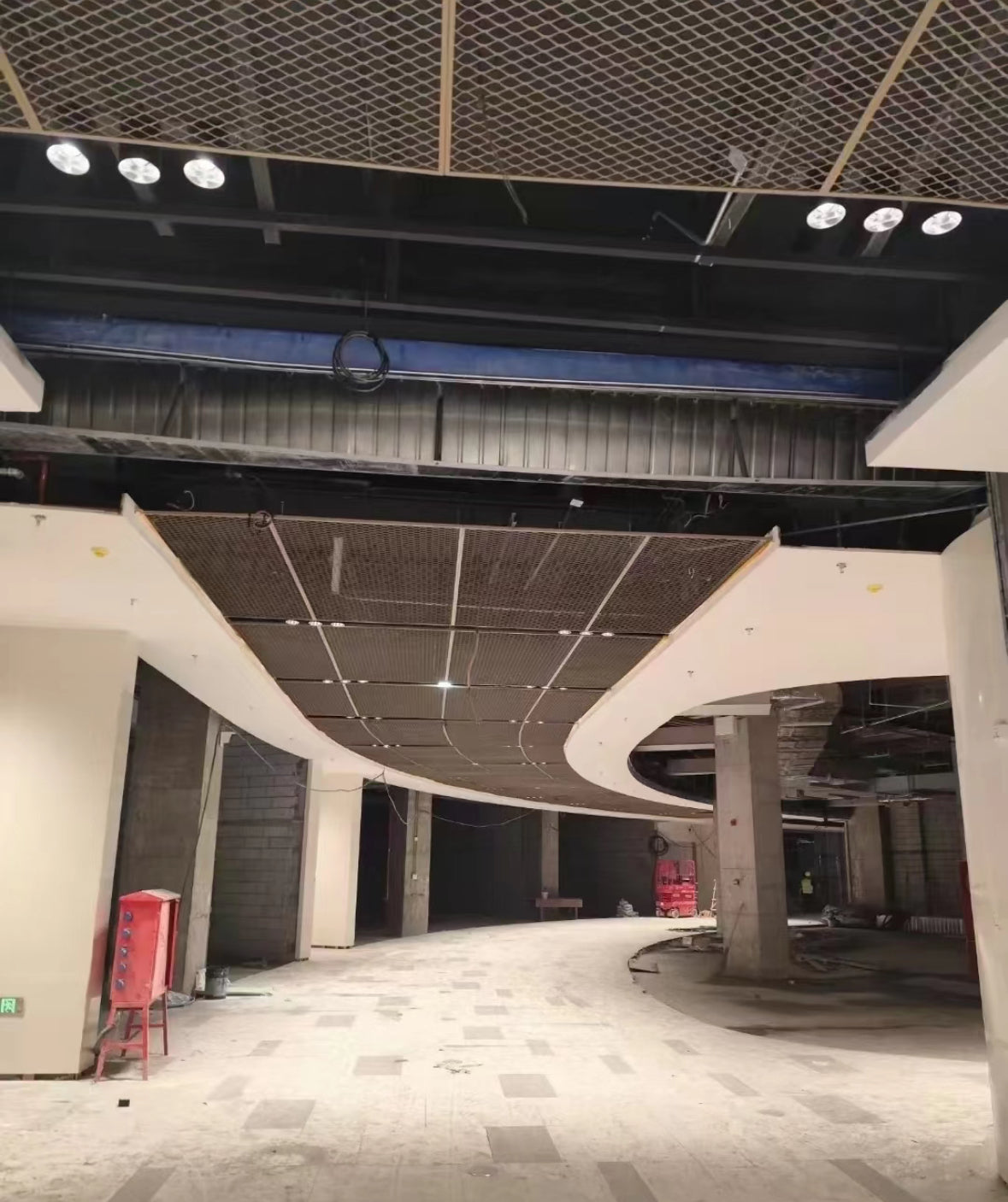 Expanded Mesh Panel Ceiling Plate